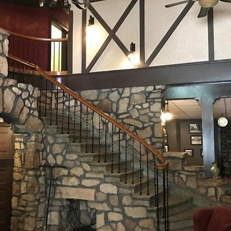 Ye Olde English Inn Hollister Ngoại thất bức ảnh